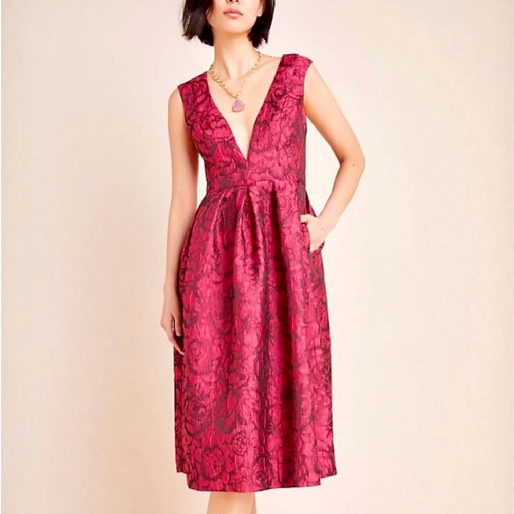Gwyneth Jacquard Midi Dress in size S